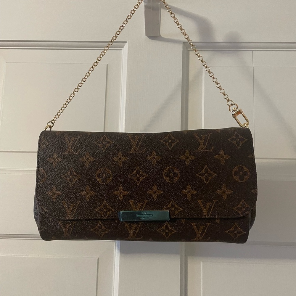 Louis Vuitton Favorite Monogram Shoulder Bag with Gold Chain and Leather Strap
